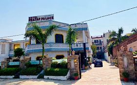 Hotel Pratap Palace